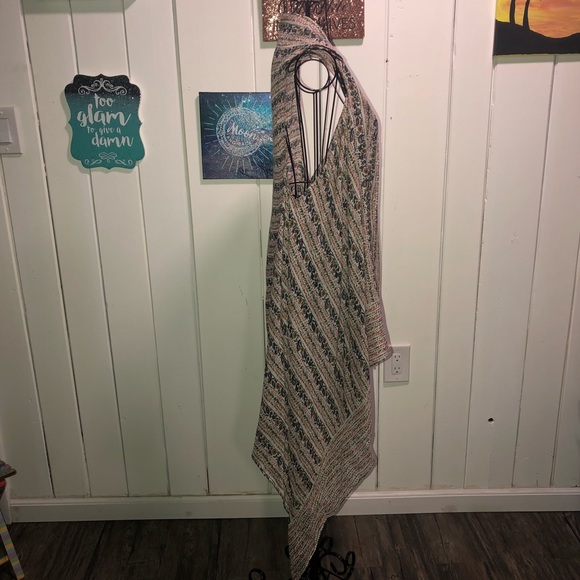 Shawl - Picture 3 of 4